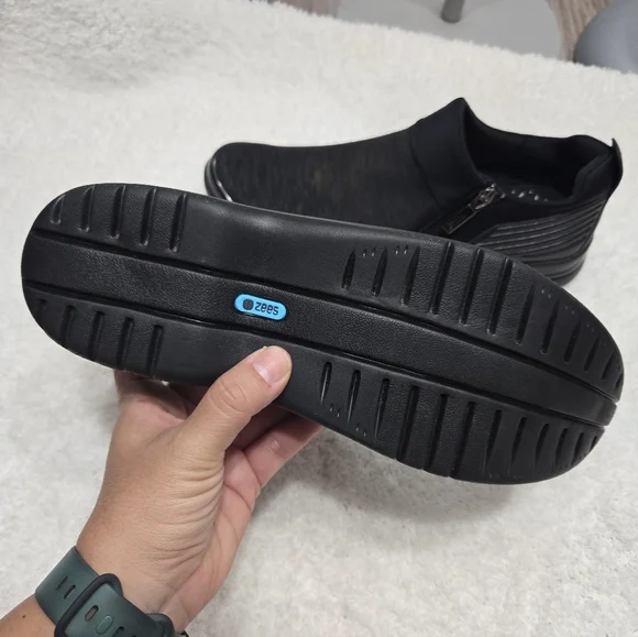 BzeesPremium Axis Washable Sneakers Sz 10 Like New - Picture 11 of 13